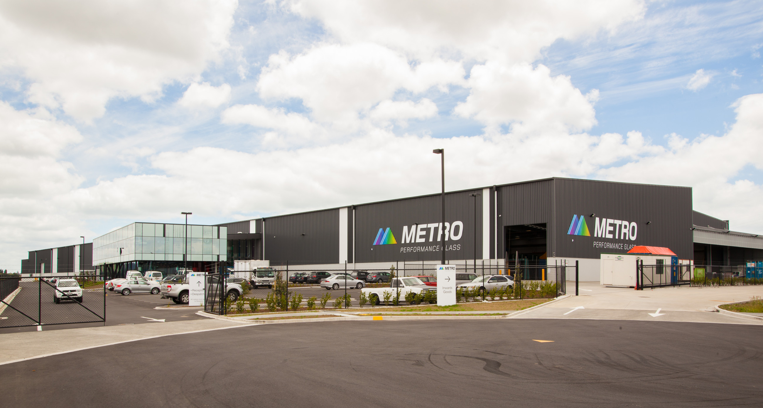 Auckland Metro Glass branch exterior