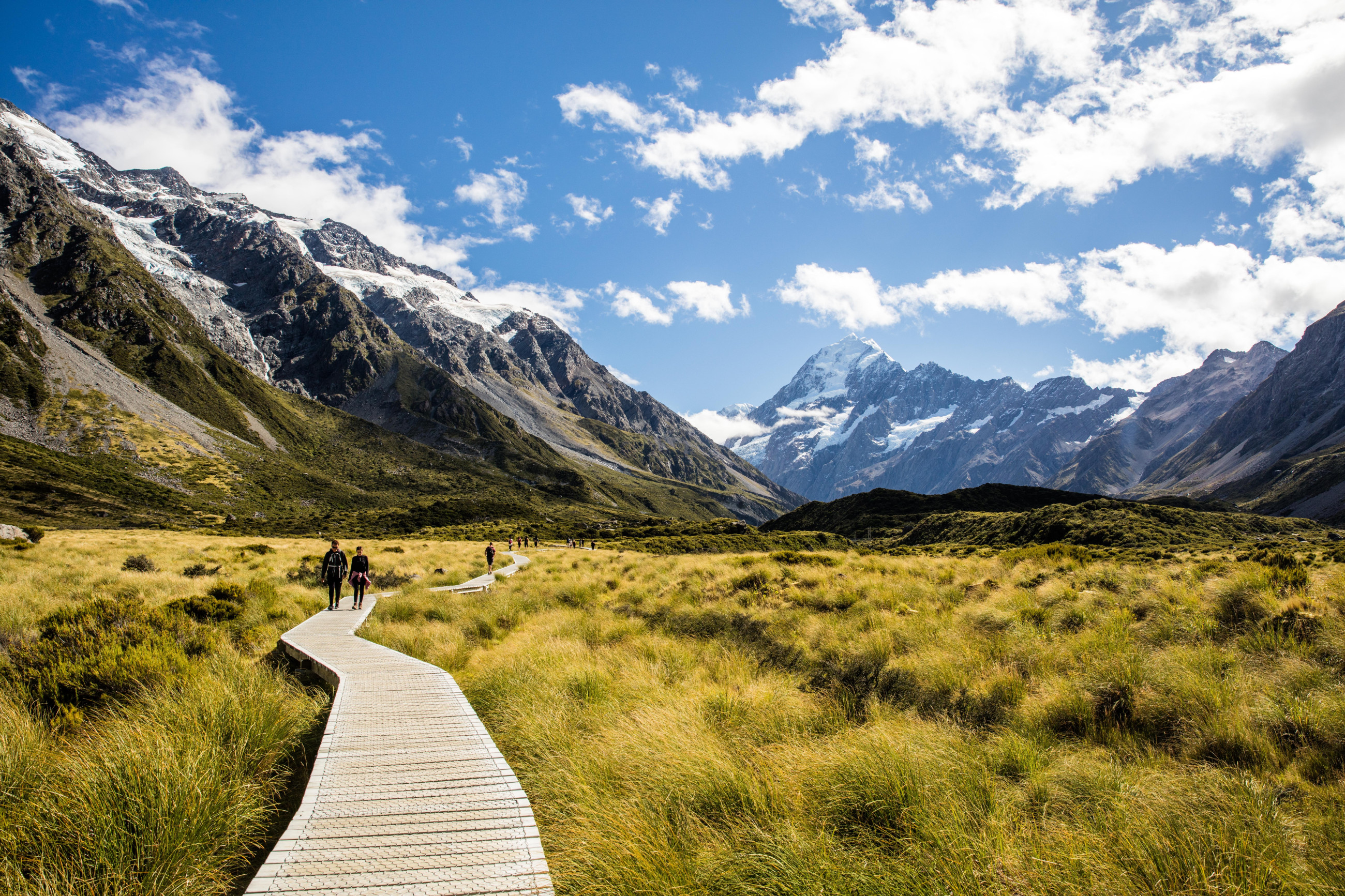 Scenic hiking tail and view from New Zealand